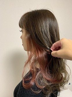 インナーカラー　ピンクのインナーカラー